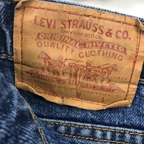 Vintage Levi's 550 Distressed Denim Jeans - Picture 11 of 11